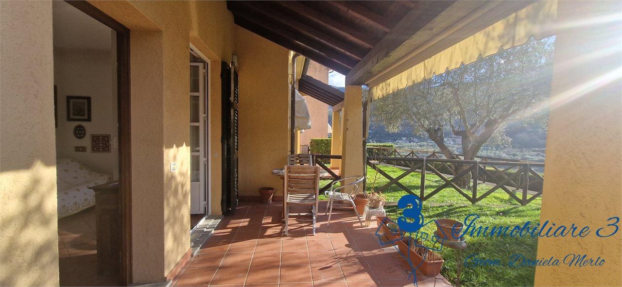 Villa a schiera, Garlenda