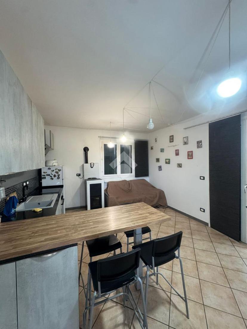 Trilocale in Via Carracci 8, Reggio nell'Emilia