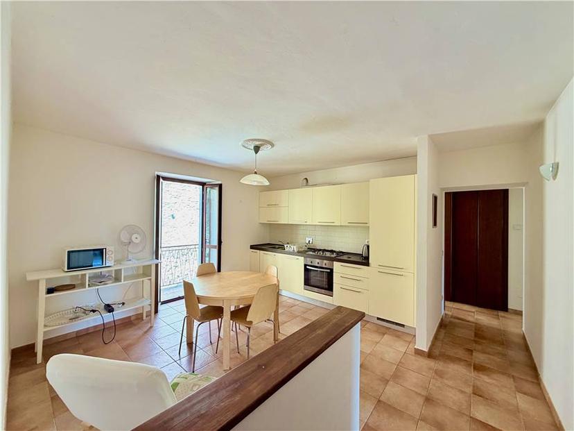 Quadrilocale in Via del Campanile 4, Gualdo Cattaneo — foto 4 di 5