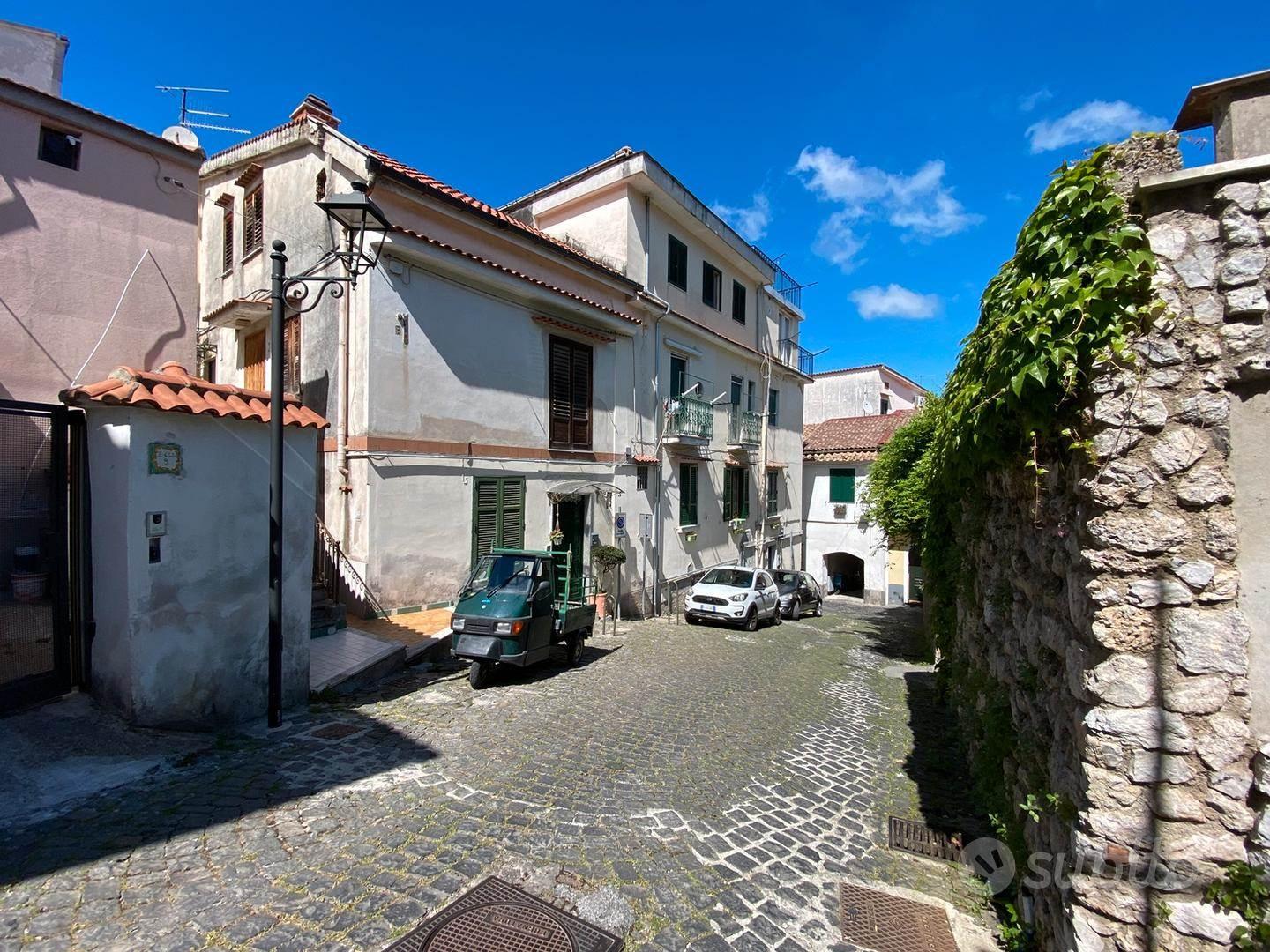 Bilocale in Via Vincenzo Torrente, Cava de' Tirreni