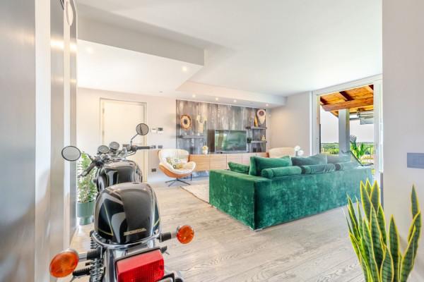 Villa bifamiliare in Via Carlo Linati 2, Appiano Gentile — foto 2 di 5