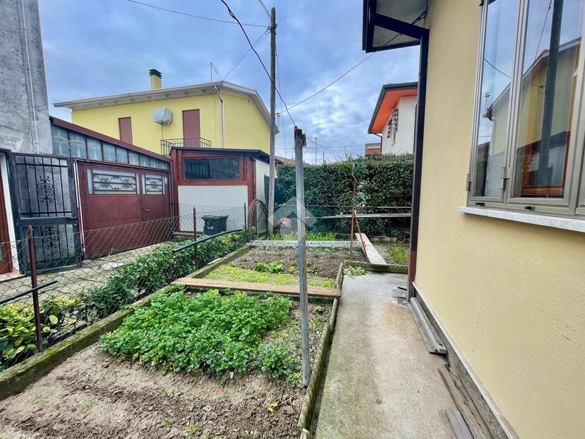 Casa indipendente in Via degli Alpini 30, Albignasego — foto 3 di 5