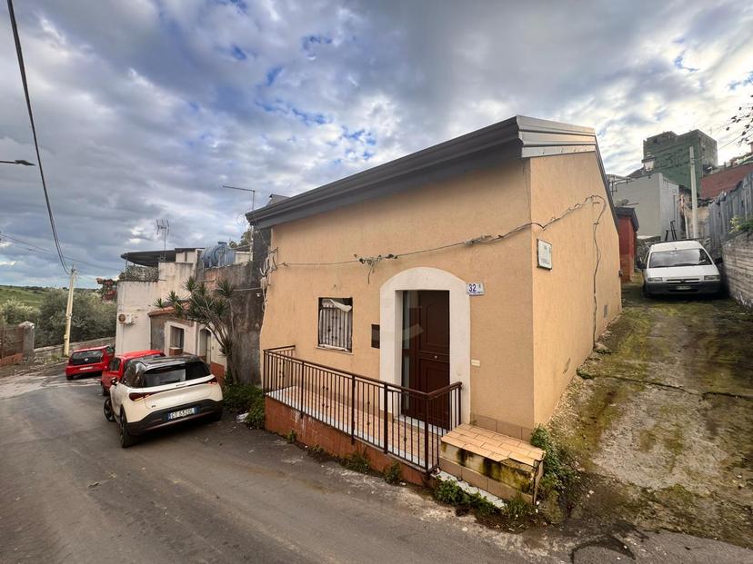 Casa indipendente in Via Vittorio Veneto 32, Motta Sant'Anastasia — foto 3 di 5