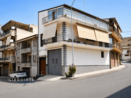 Casa indipendente in Via Circonvallazione Snc, Palagonia