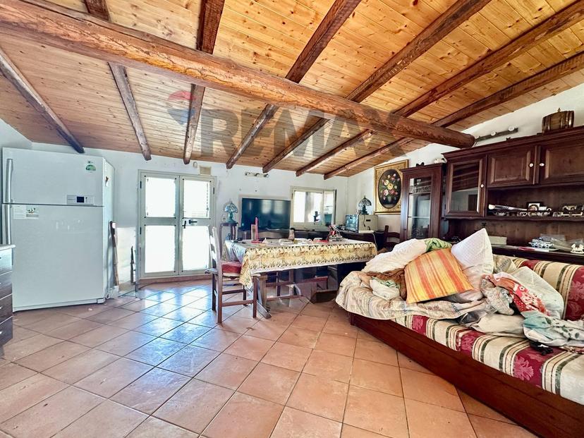 Casa indipendente in Via Arnaldo Casalini, Centuripe — foto 4 di 5
