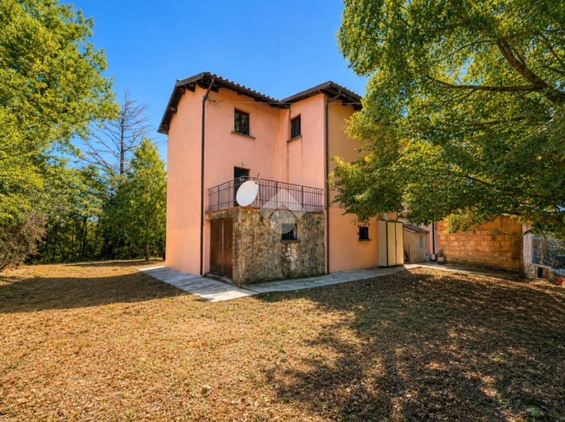 Casa indipendente in Frazione Morano Osteria 1, Gualdo Tadino