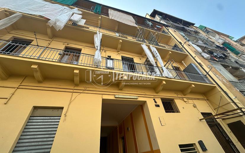 Trilocale in Via Santhià 53, Torino