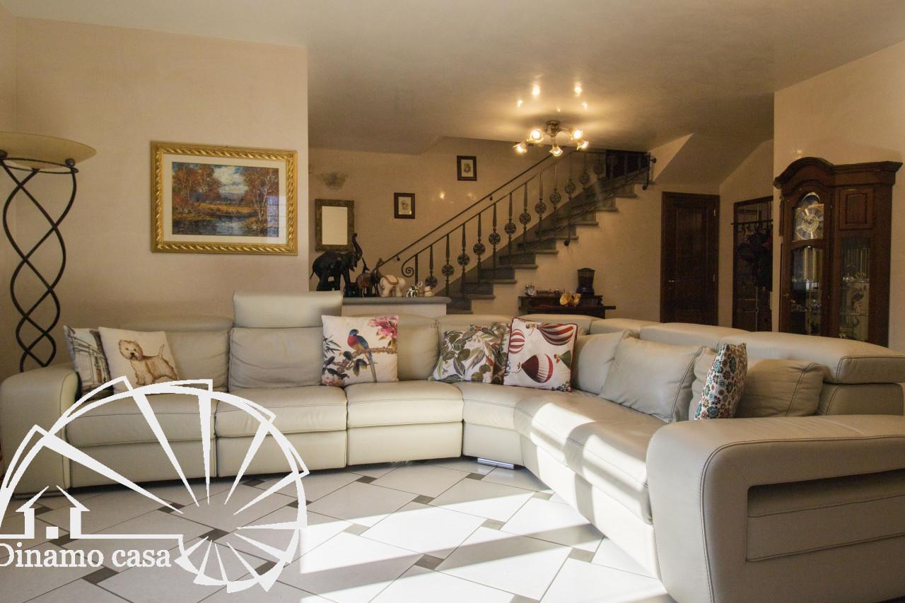 Casa indipendente in Via Giovanni Pascoli, Poggio a Caiano