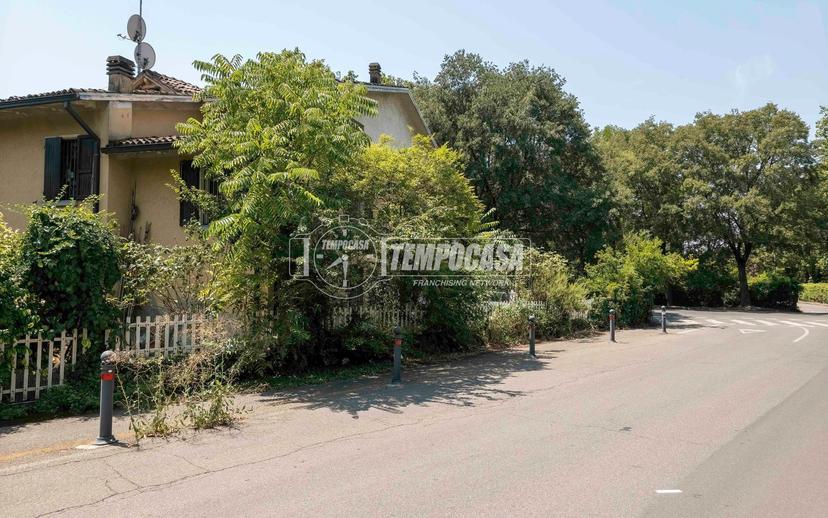 Quadrilocale in Via Fratelli Manfredi, Reggio nell'Emilia — foto 3 di 5