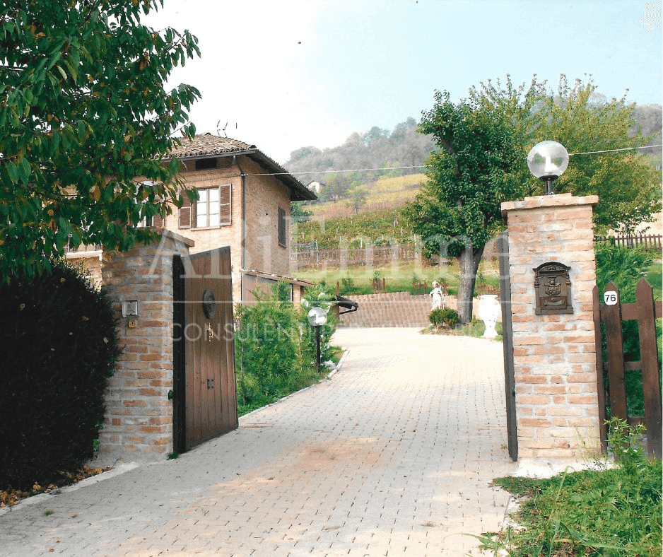 Cascina in Regione Salere, Agliano Terme
