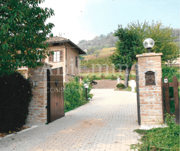 Cascina in Regione Salere, Agliano Terme