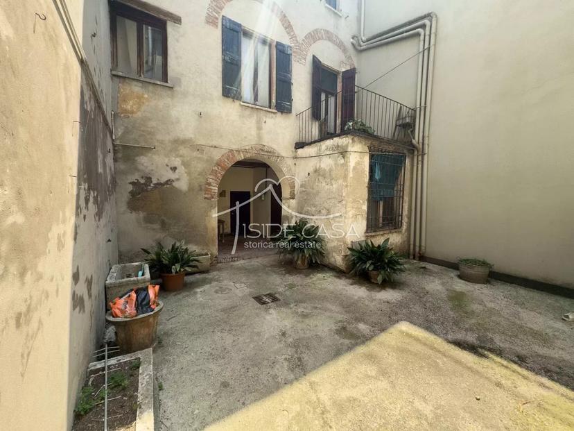 Casa indipendente, Mantova — foto 2 di 5