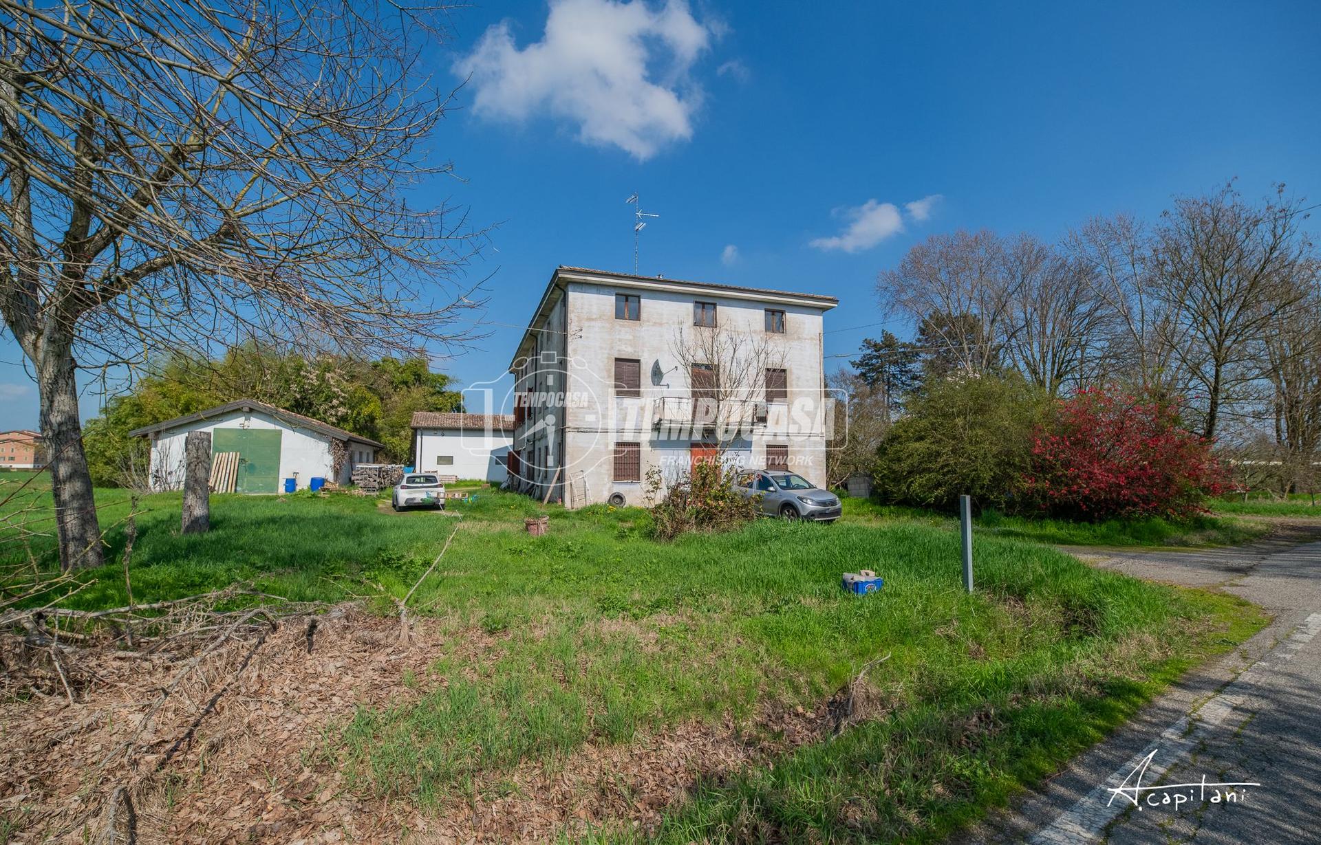 Villa a schiera in Via Zucchini 8, Campogalliano