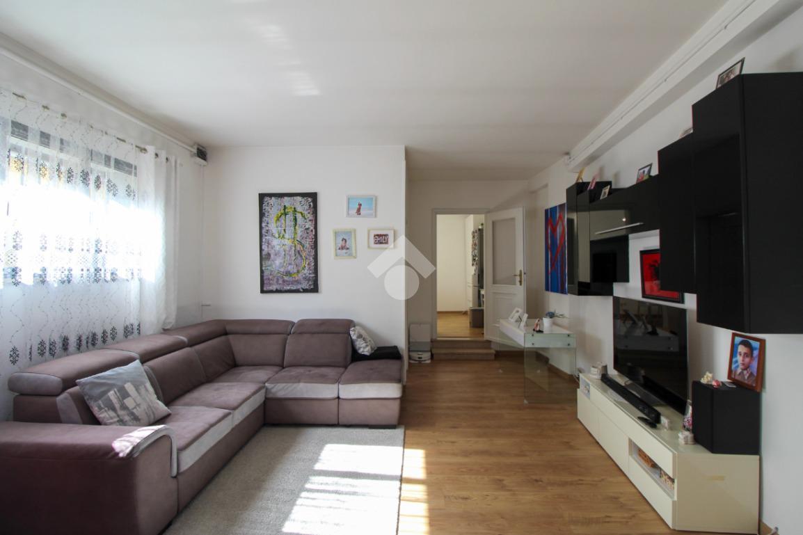 Casa indipendente in Via Giuseppe Mazzini 11, Ghedi