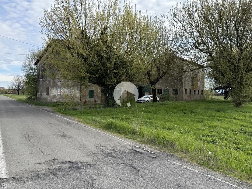 Villa in Via Fazzano 38, Correggio