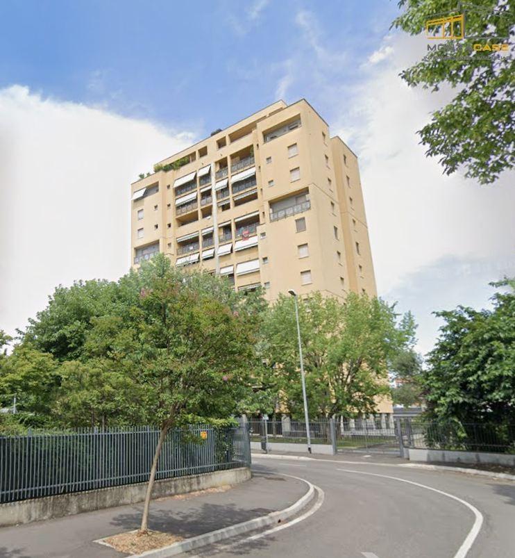 Trilocale in Via Puglia 18, Monza