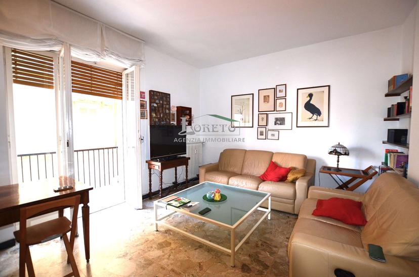 Appartamento in Via Zunino, Rapallo