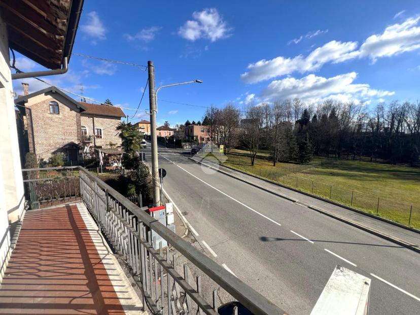 Bilocale in Viale Como 25, Malnate — foto 3 di 5