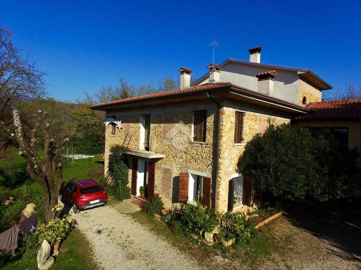 Villa in Via Ospedale 15, Cavaso del Tomba