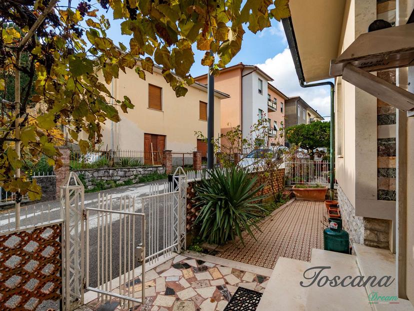 Appartamento in Via Fucini 1, Castelnuovo di Val di Cecina — foto 3 di 5
