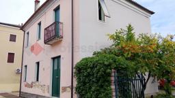 Casa indipendente in Via Dante Alghieri 65, Roveredo di Guà
