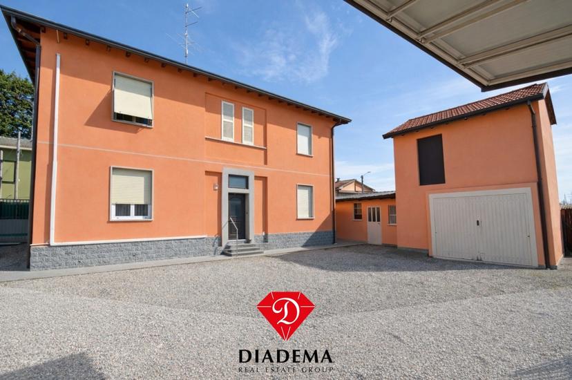 Villa unifamiliare in Via Ugo Foscolo 2, Gornate Olona — foto 2 di 5