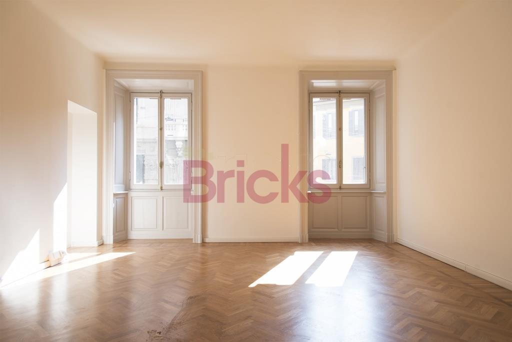 Villa bifamiliare in Via Cesare Battisti 8, Milano