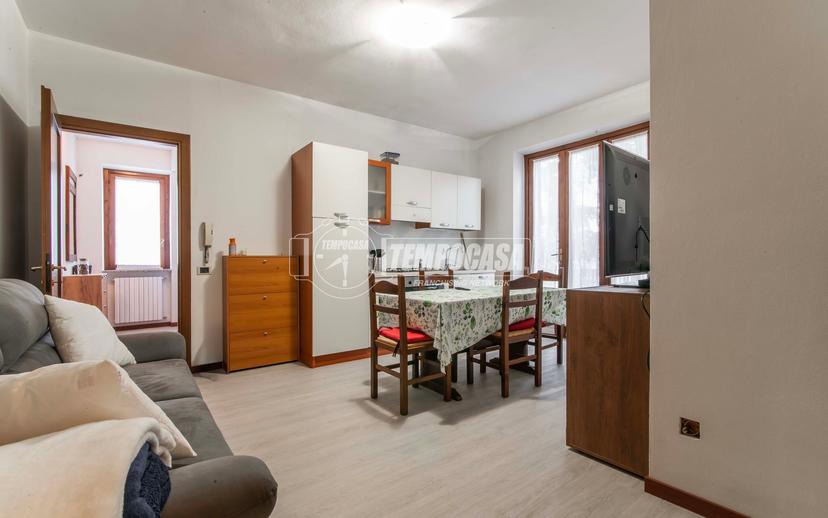 Villa a schiera in Viale Europa 68/B, Gorla Maggiore — foto 2 di 5