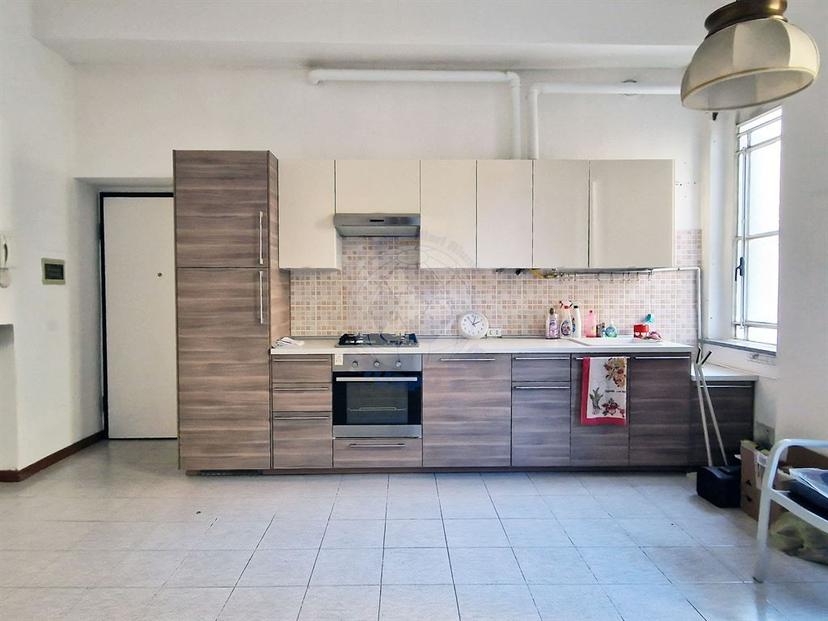 Trilocale in Via Porta Lodi 5, Monza