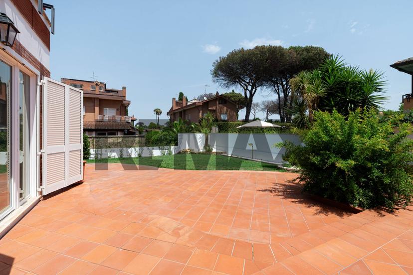 Villa in Via Aristippo Snc, Roma — foto 3 di 5