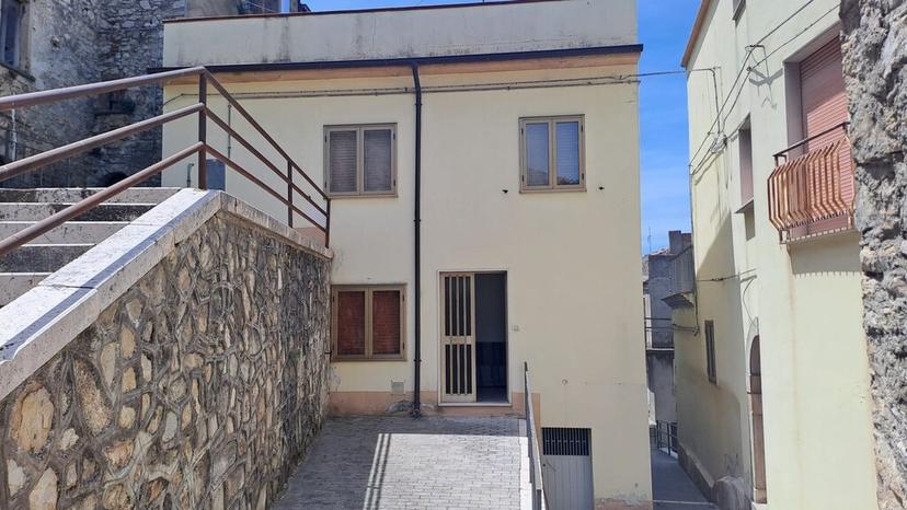 Casa indipendente in Via Vittorio Emanuele III 1, Montefalcone nel Sannio — foto 2 di 5