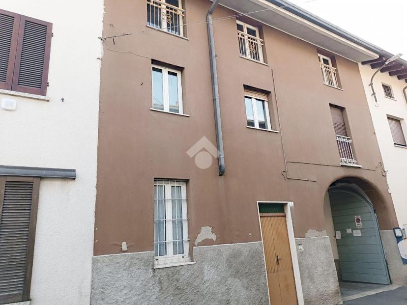 Bilocale in Via Mancini 9, Lentate sul Seveso