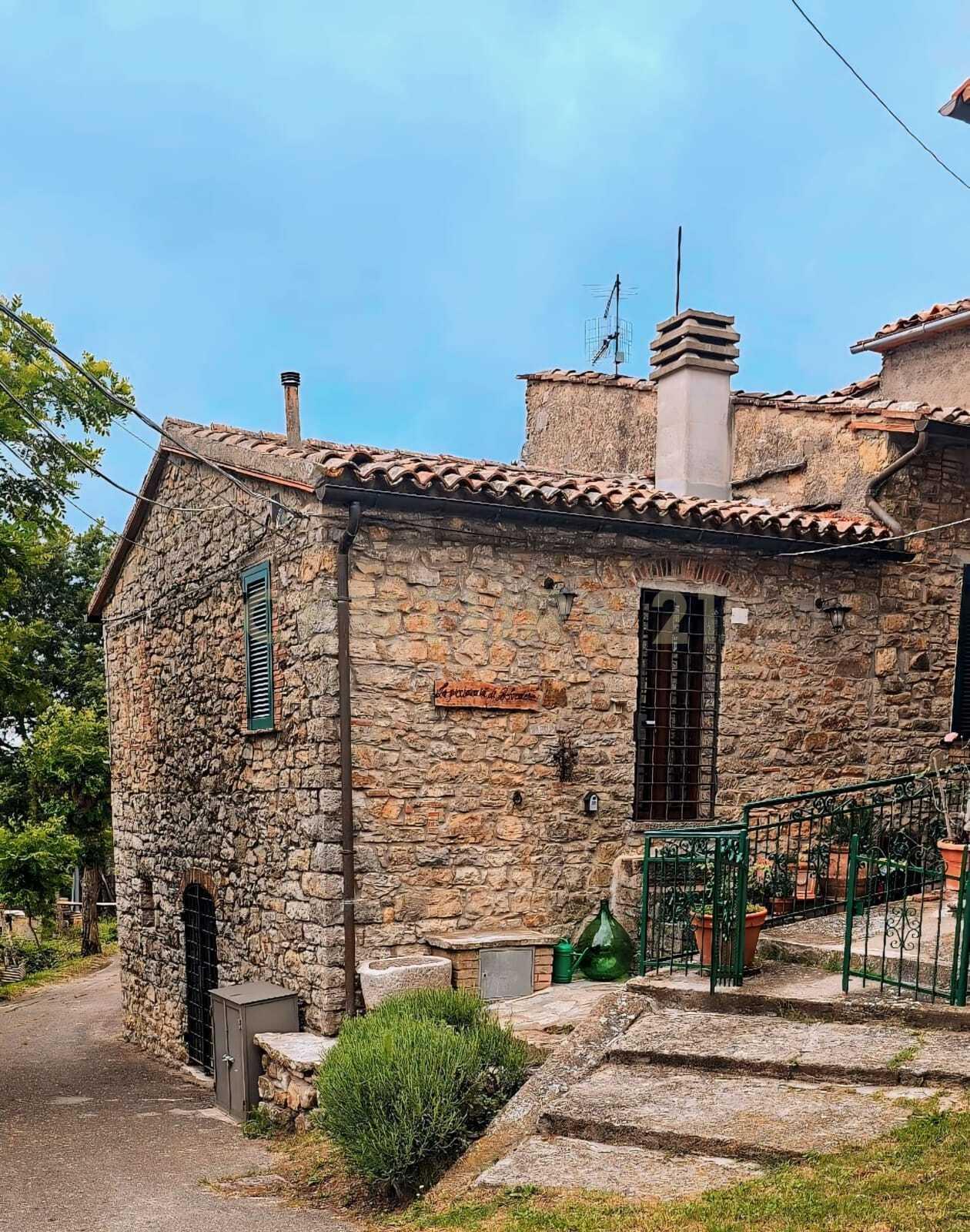 Quadrilocale in Via Roma 20, Semproniano