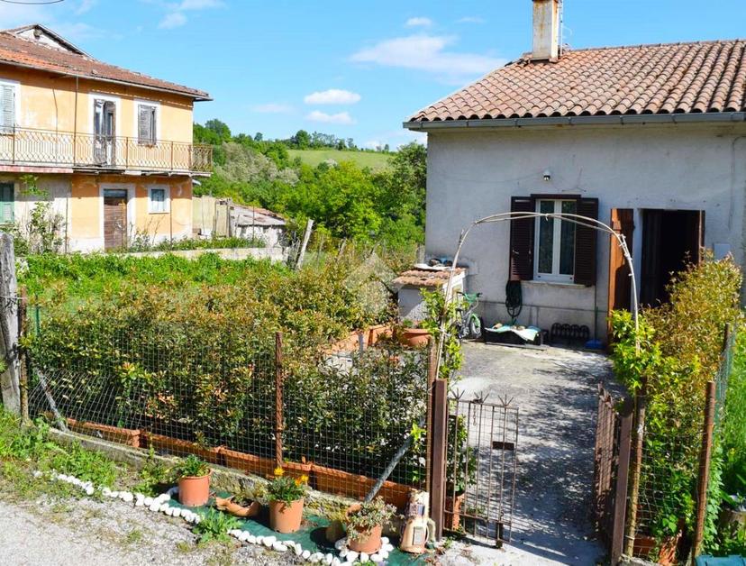 Casa indipendente in Casali Pendenza, Tagliacozzo