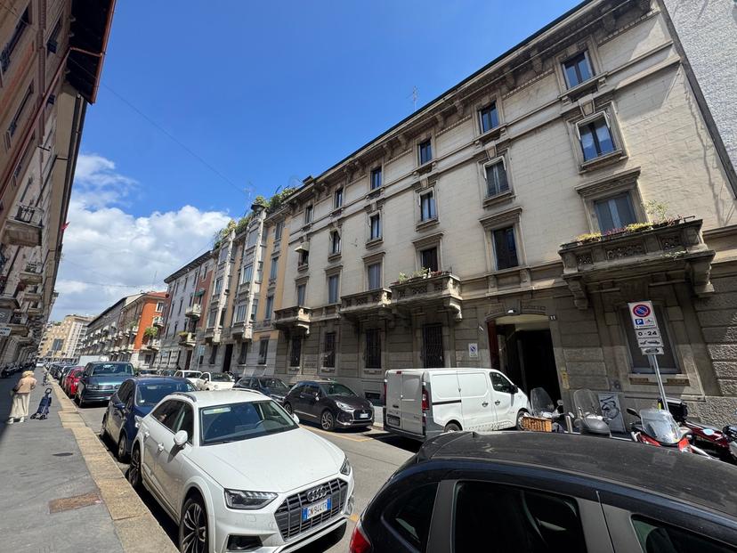 Trilocale in Via Giovio  11, Milano
