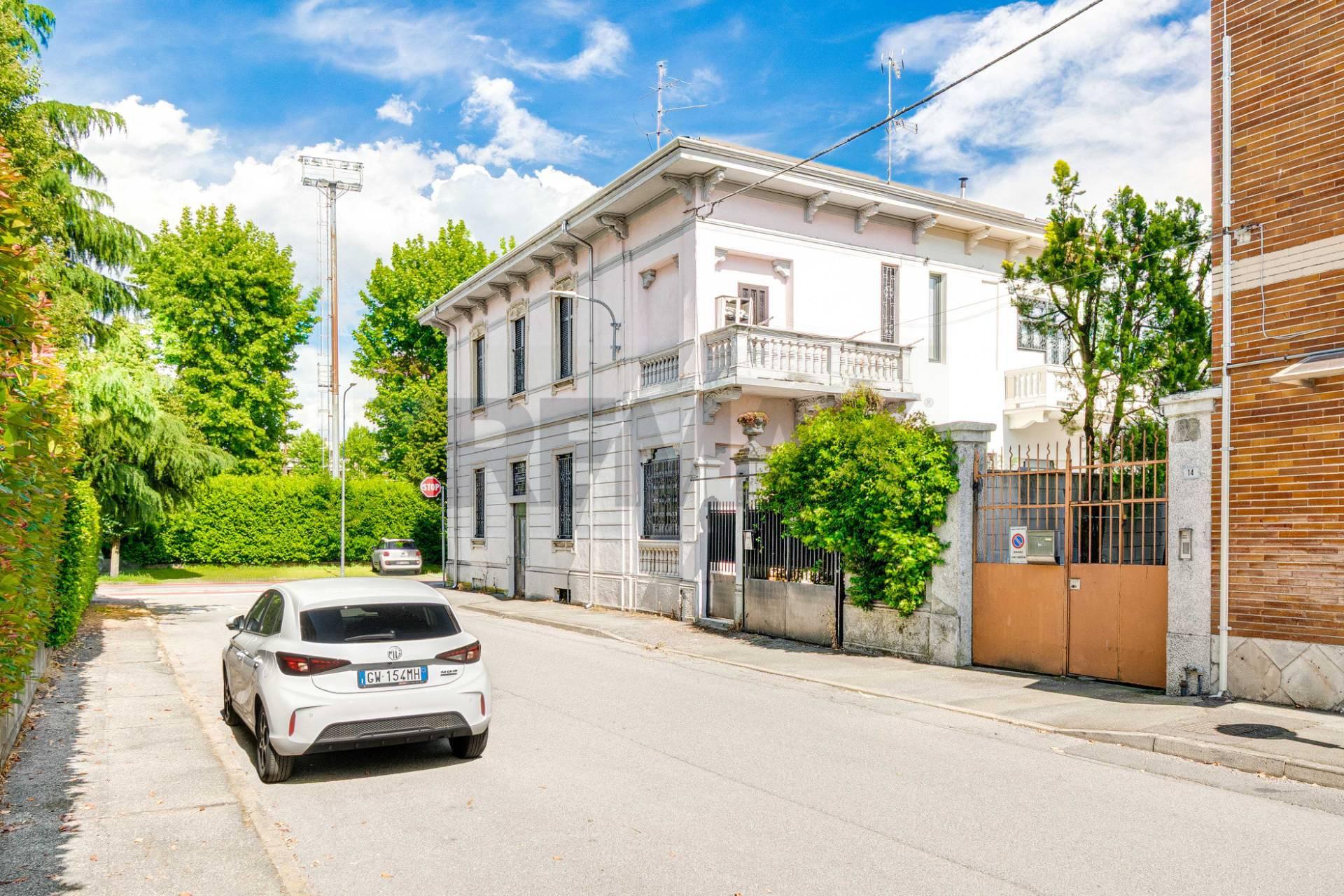 Villa in Via Pascoli 16, Busto Arsizio