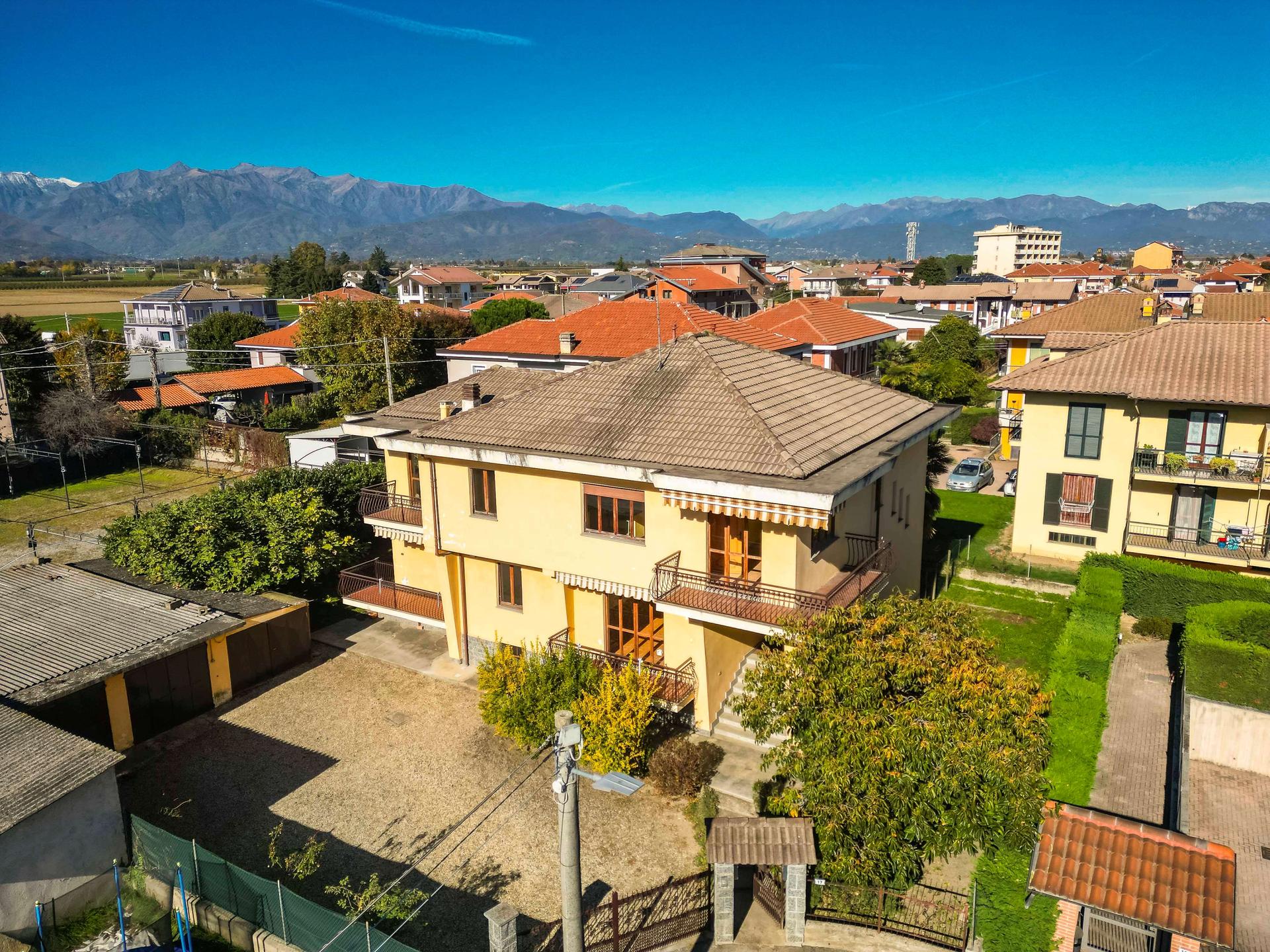 Appartamento in Via Puccini 17, Cavour