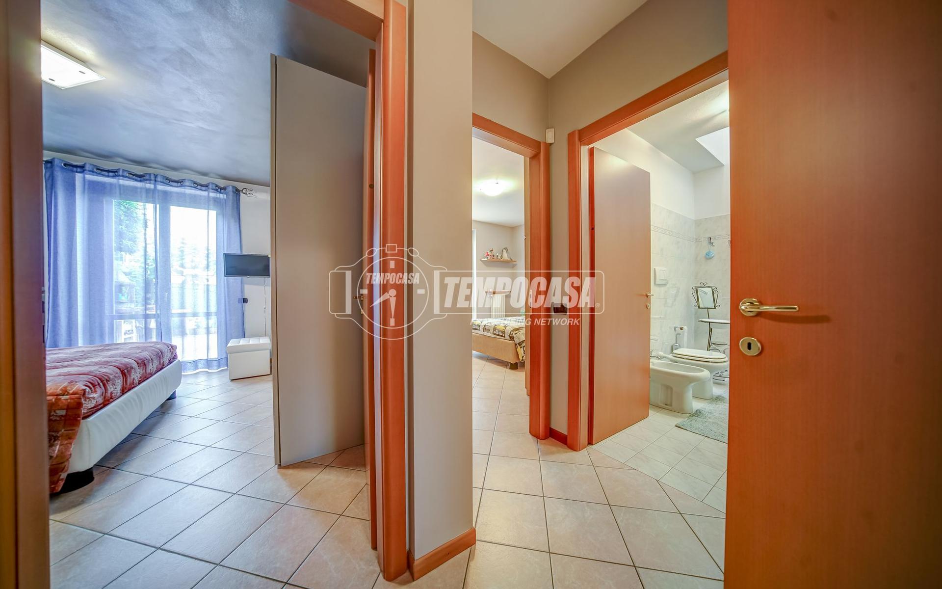 Villa a schiera in Via Guido Rossa 10/B, Cairate