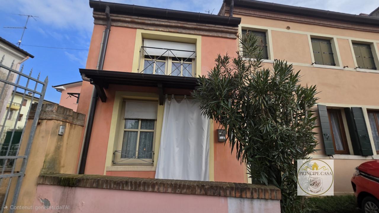 Villa a schiera in Via Pilastro, Este