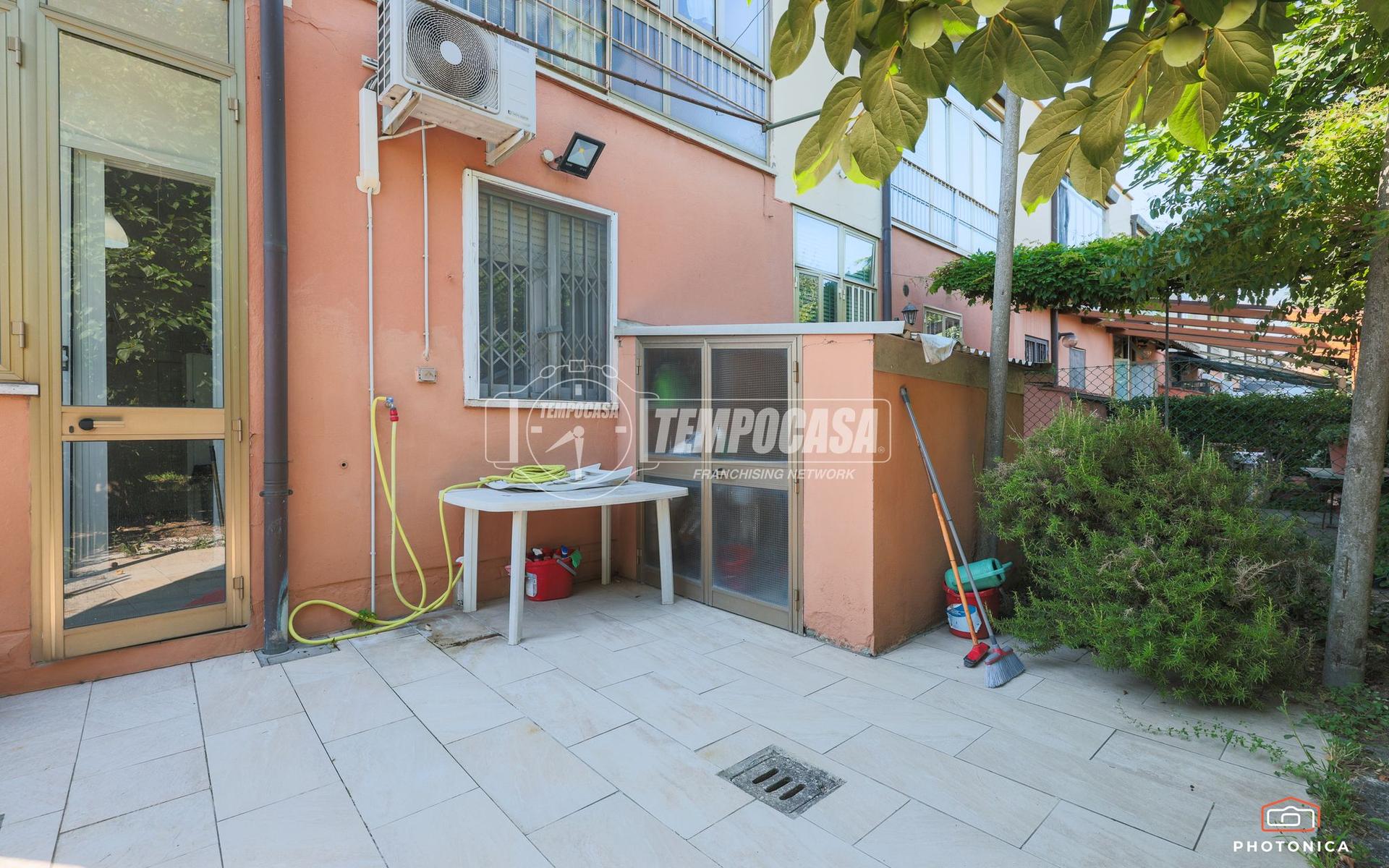 Casa indipendente in Via Tacconi, Bologna
