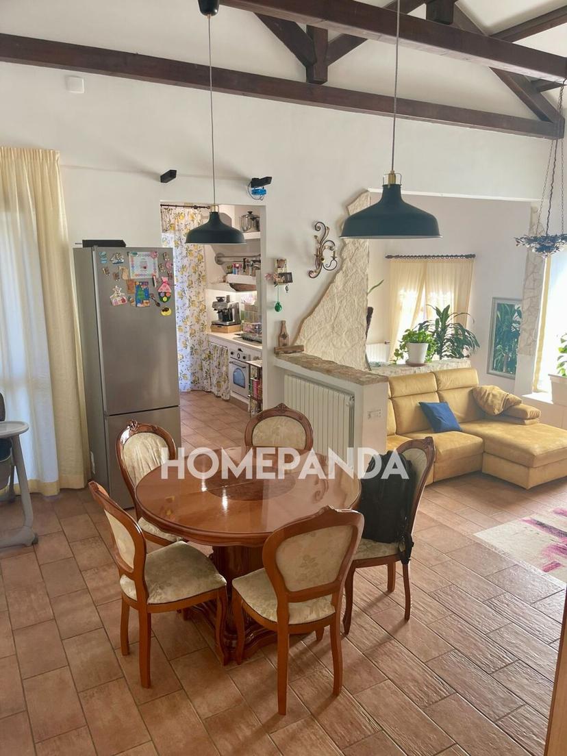 Villa unifamiliare in Via Carlo Levi 13, Zafferana Etnea — foto 2 di 5