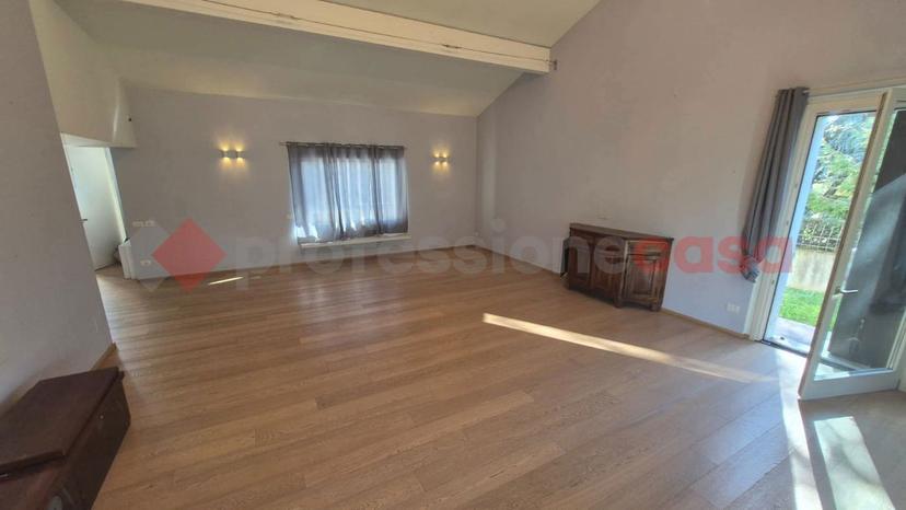 Villa in Via Duca di Genova 35, Parabiago — foto 3 di 5