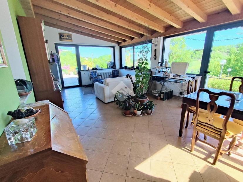 Casa indipendente in Frazione Vigana 5, Dernice — foto 3 di 5