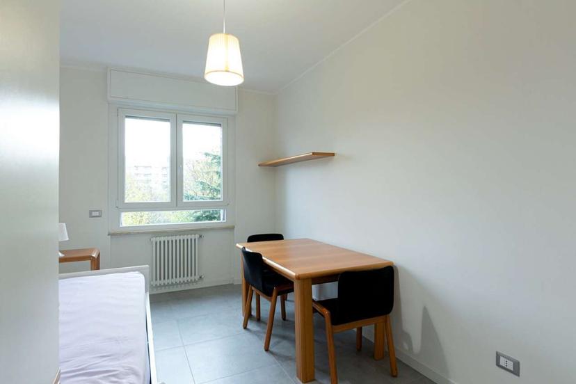 Trilocale in Via Luigi Negrinelli 20, Cologno Monzese