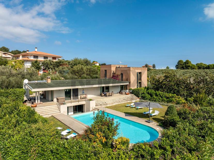 Villa in Viale Leonardo Petruzzi 11, Città Sant'Angelo — foto 2 di 5