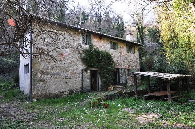 Casa colonica in Via di Montaio, Cavriglia — foto 3 di 5
