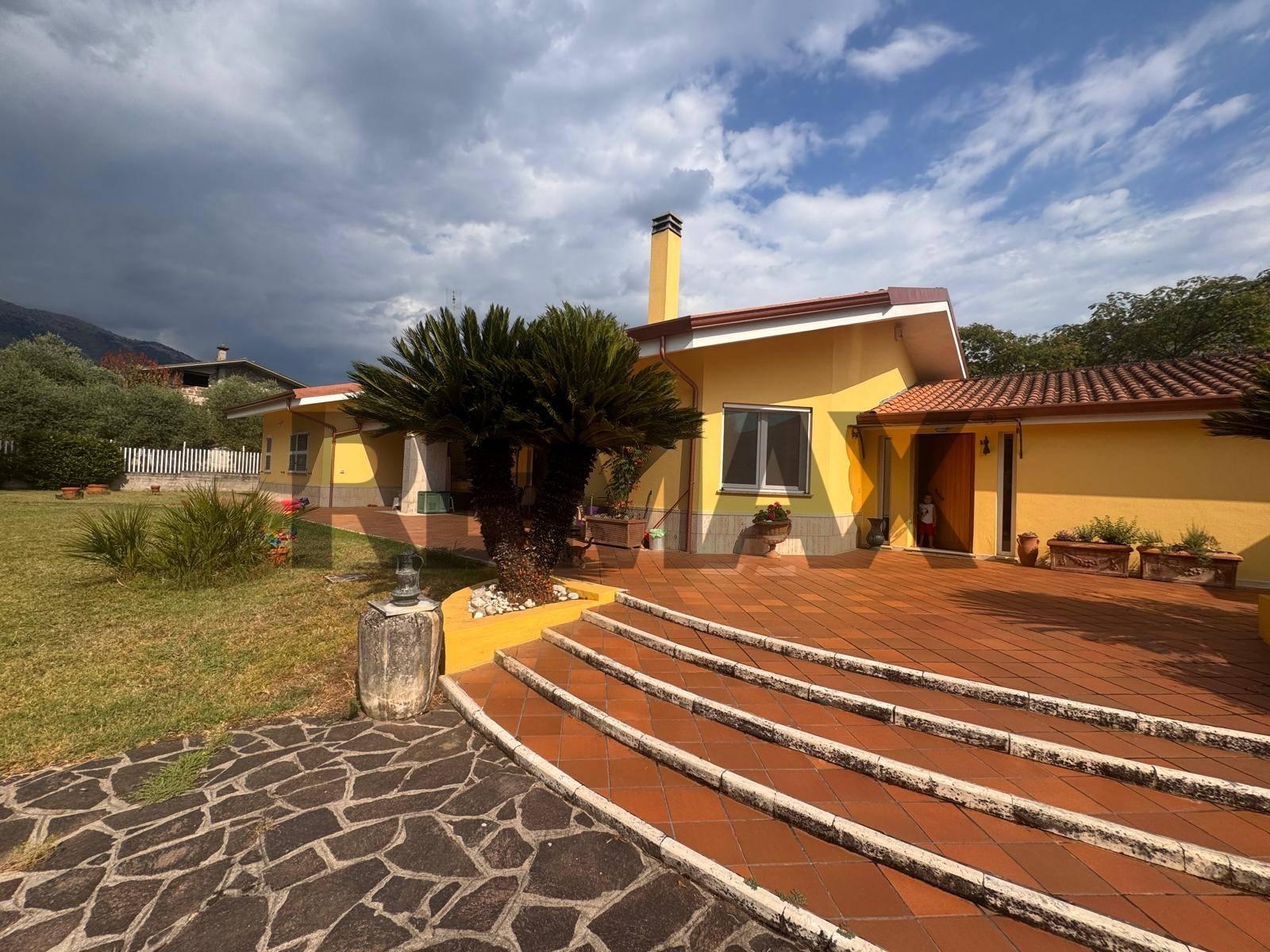 Casa indipendente, Cervaro