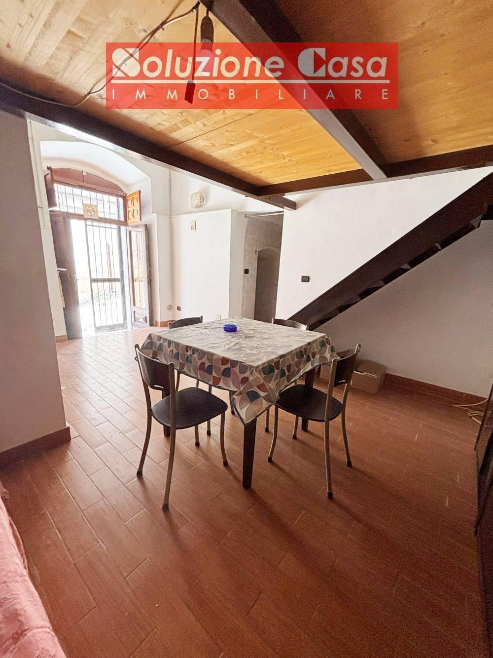 Casa indipendente in Via Luigi Matarrese, Canosa di Puglia