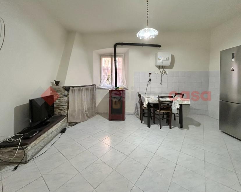 Bilocale in Vicolo Mazzini, Castelletto sopra Ticino — foto 3 di 5