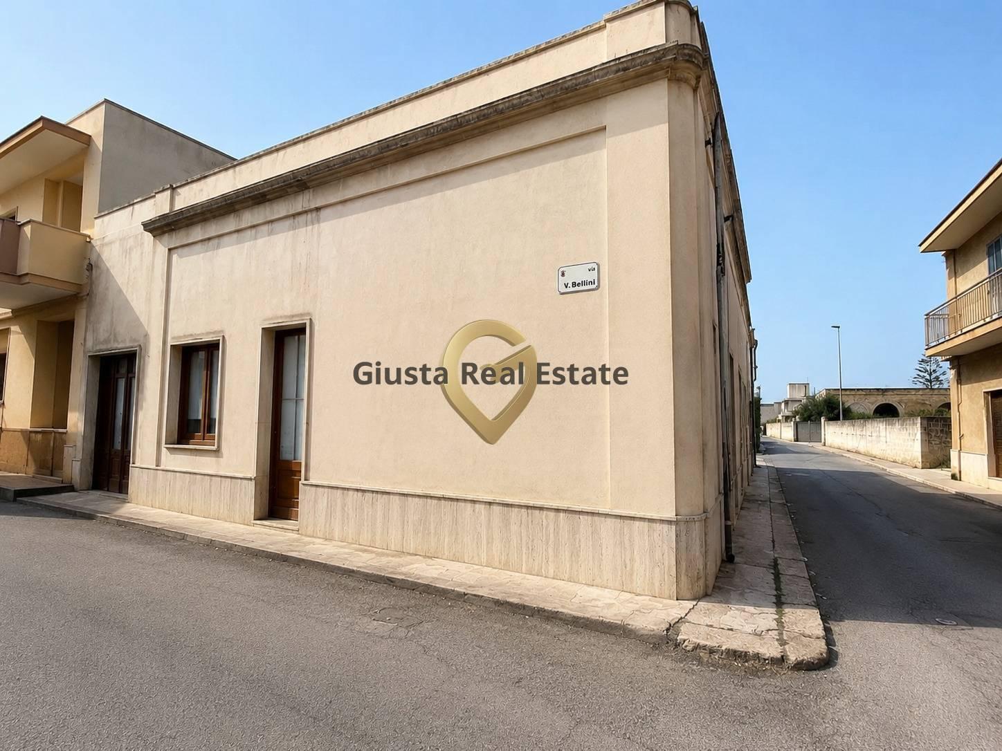 Casa indipendente in Via Vincenzo Bellini 12, Torchiarolo